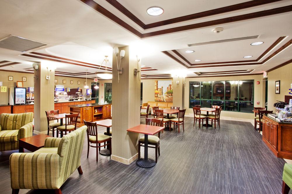Holiday Inn Express & Suites Macon - I-475 By Ihg Экстерьер фото