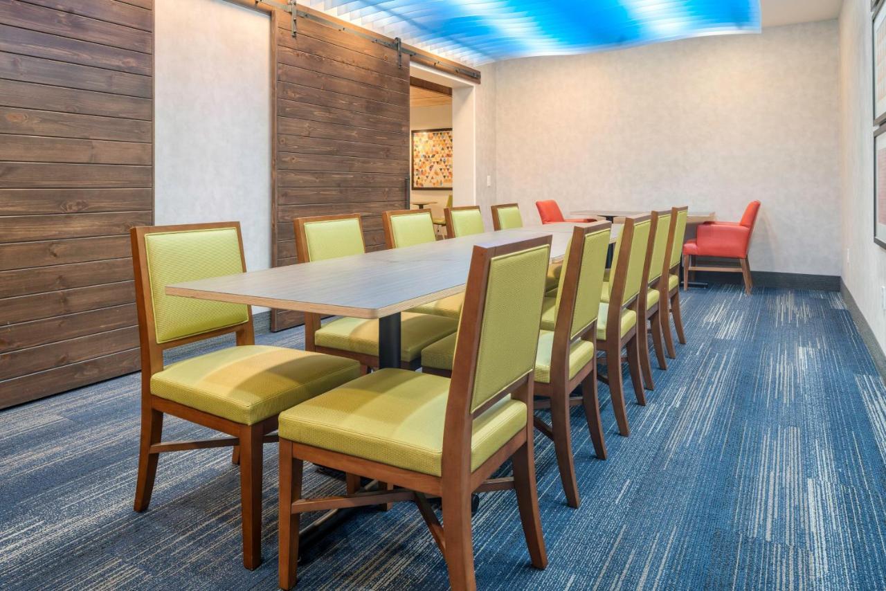 Holiday Inn Express & Suites Macon - I-475 By Ihg Экстерьер фото