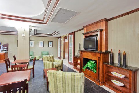 Holiday Inn Express & Suites Macon - I-475 By Ihg Экстерьер фото